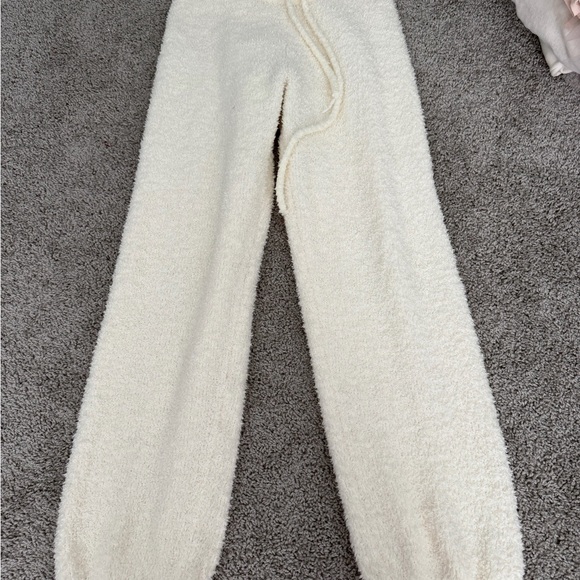 Skims Cozy Cream Fuzzy Knit Joggers - Picture 6 of 10